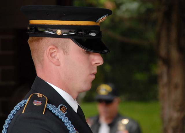 3762